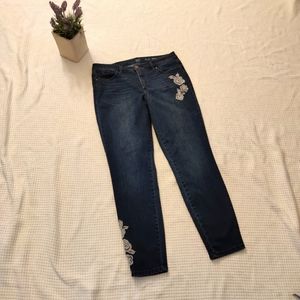 Crown and Ivy Skinny Jeans Size 12 Regular